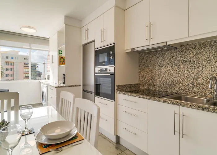 Famous Madeira * Funchal (Madeira)