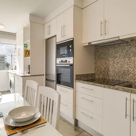 Famous Madeira * Funchal (Madeira)